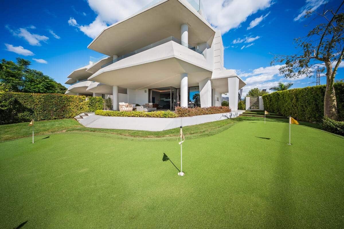 4 sovrum Semi-fristående Villa till salu i Marbella med pool garage - 4 450 000 € (Ref: 9375034)