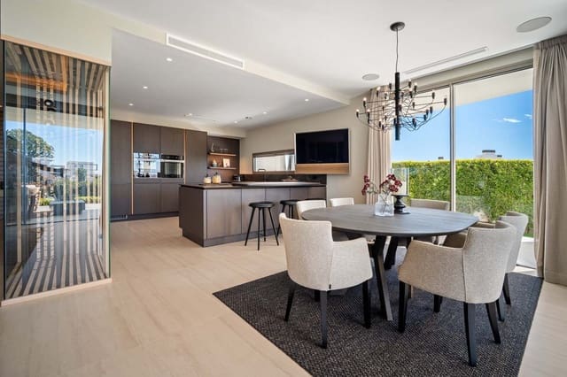 4 slaapkamer Halfvrijstaande villa te koop in Las Brisas, Marbella met zwembad garage - € 4.450.000 (Ref: 9375034)