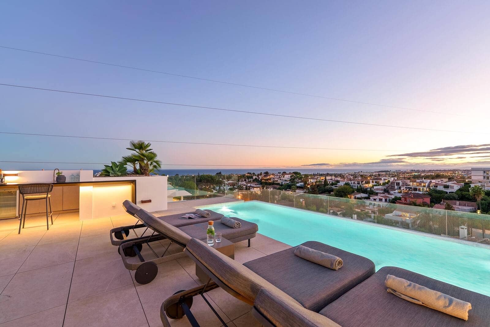 4 sovrum Semi-fristående Villa till salu i Marbella med pool garage - 4 450 000 € (Ref: 9375034)