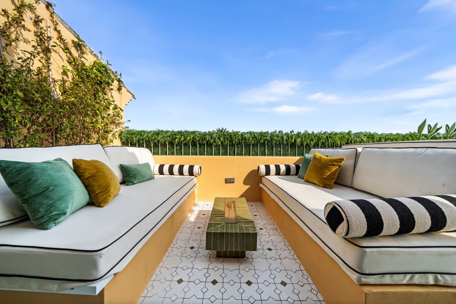 3 soverom Penthouse til salgs i Los Flamingos med svømmebasseng garasje - € 1 349 000 (Ref: 9378824)