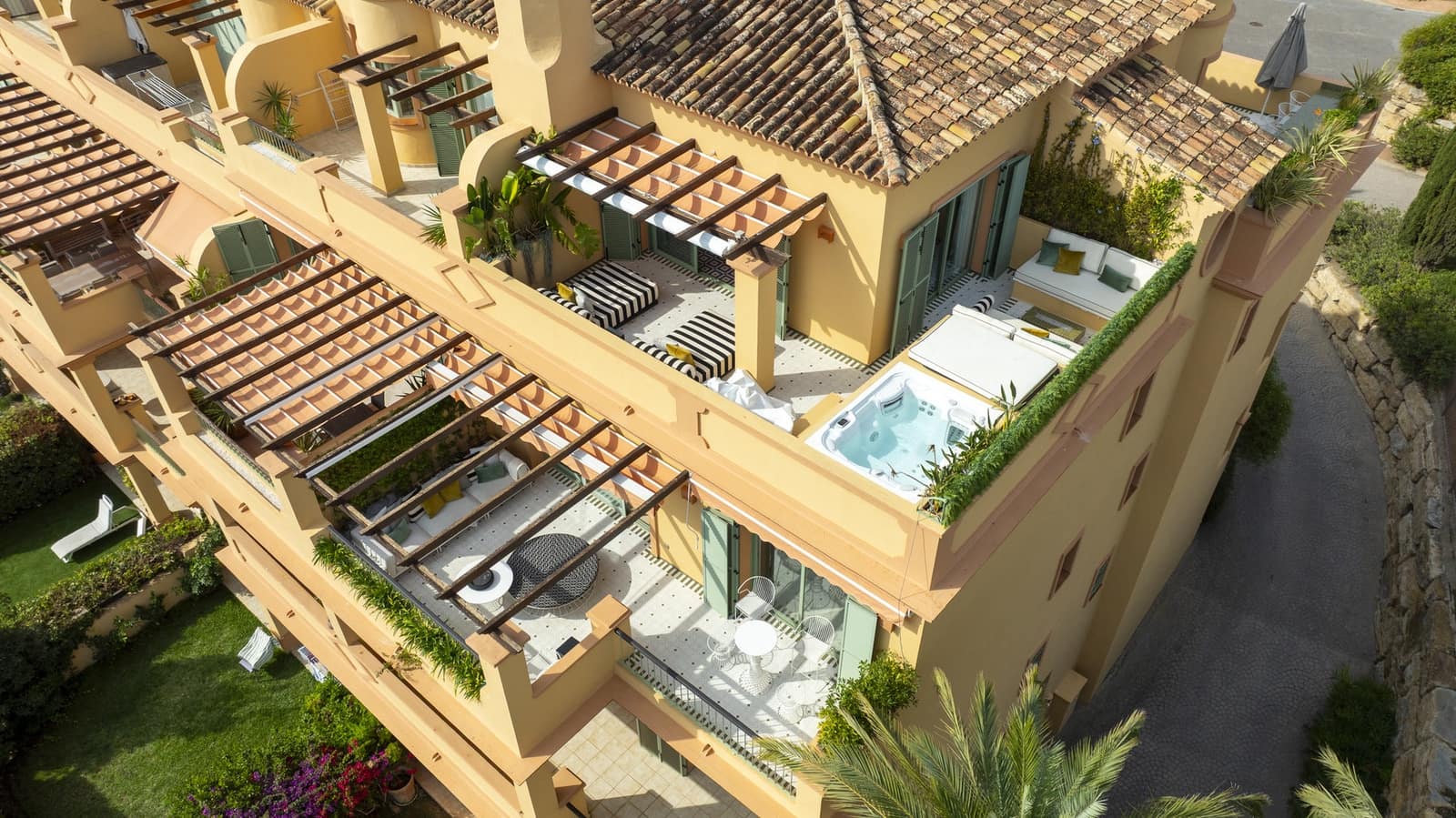 3 soverom Penthouse til salgs i Los Flamingos med svømmebasseng garasje - € 1 349 000 (Ref: 9378824)