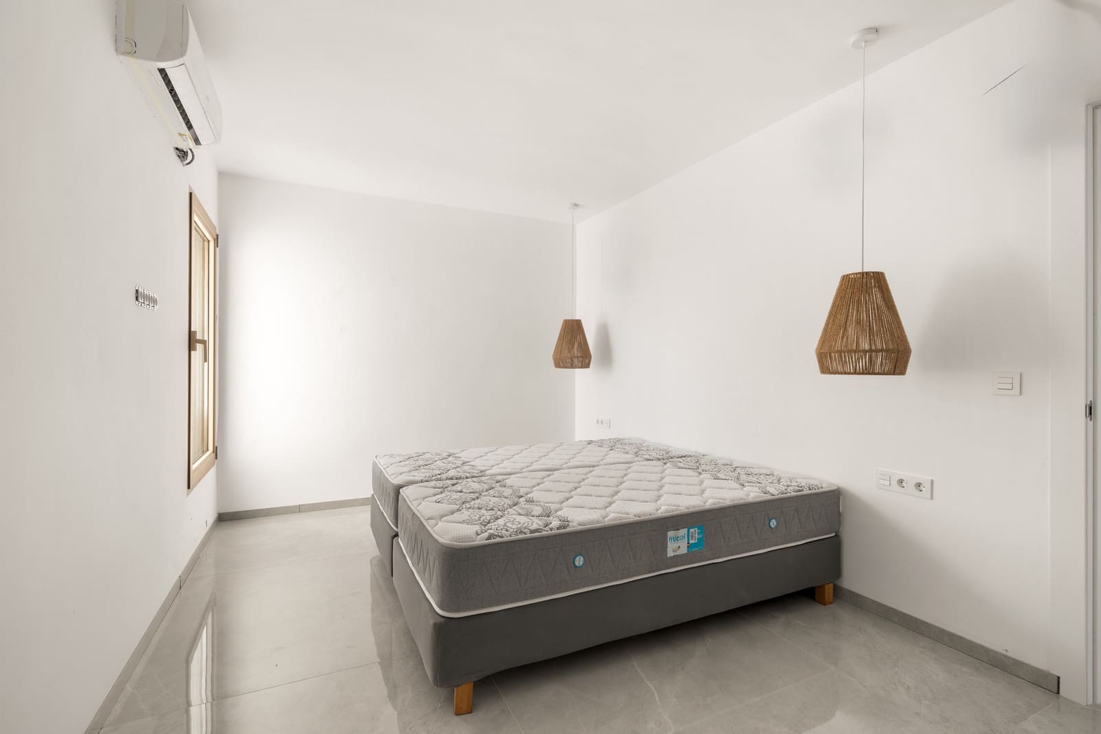 7 soveværelse Villa til salg i Buenas Noches med swimmingpool garage - € 1.840.000 (Ref: 9378825)