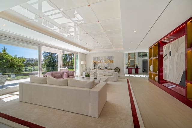 6 slaapkamer Villa te koop in La Dama de Noche - La Alzambra, Marbella met zwembad garage - € 10.900.000 (Ref: 9385213)
