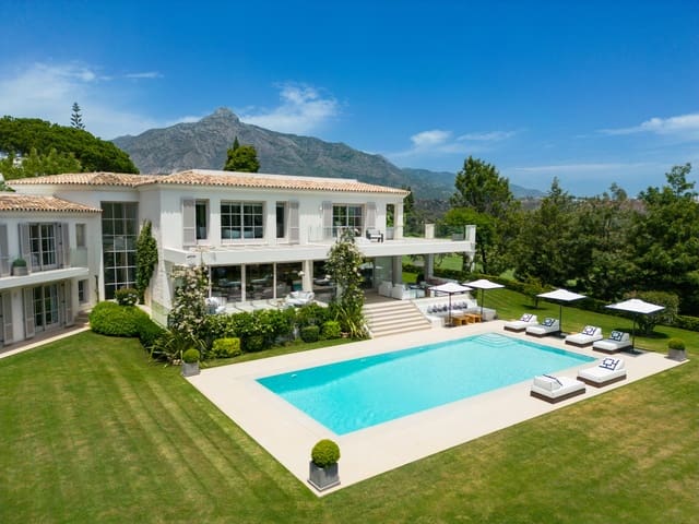 6 slaapkamer Villa te koop in La Dama de Noche - La Alzambra, Marbella met zwembad garage - € 10.900.000 (Ref: 9385213)