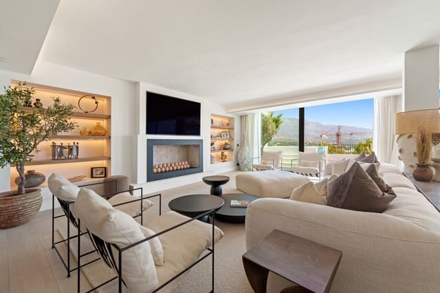 6 sypialnia Willa na sprzedaż w Las Brisas, Marbella z basenem garażem - 11 950 000 € (Ref: 9385214)