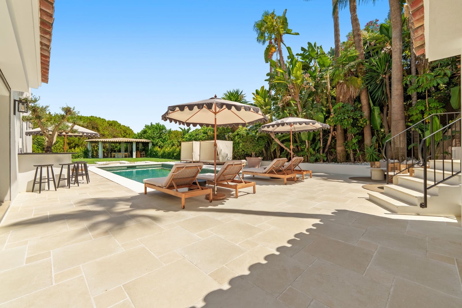 6 chambre Villa/Maison à vendre à Nueva Andalucia avec piscine garage - 11 950 000 € (Ref: 9385214)