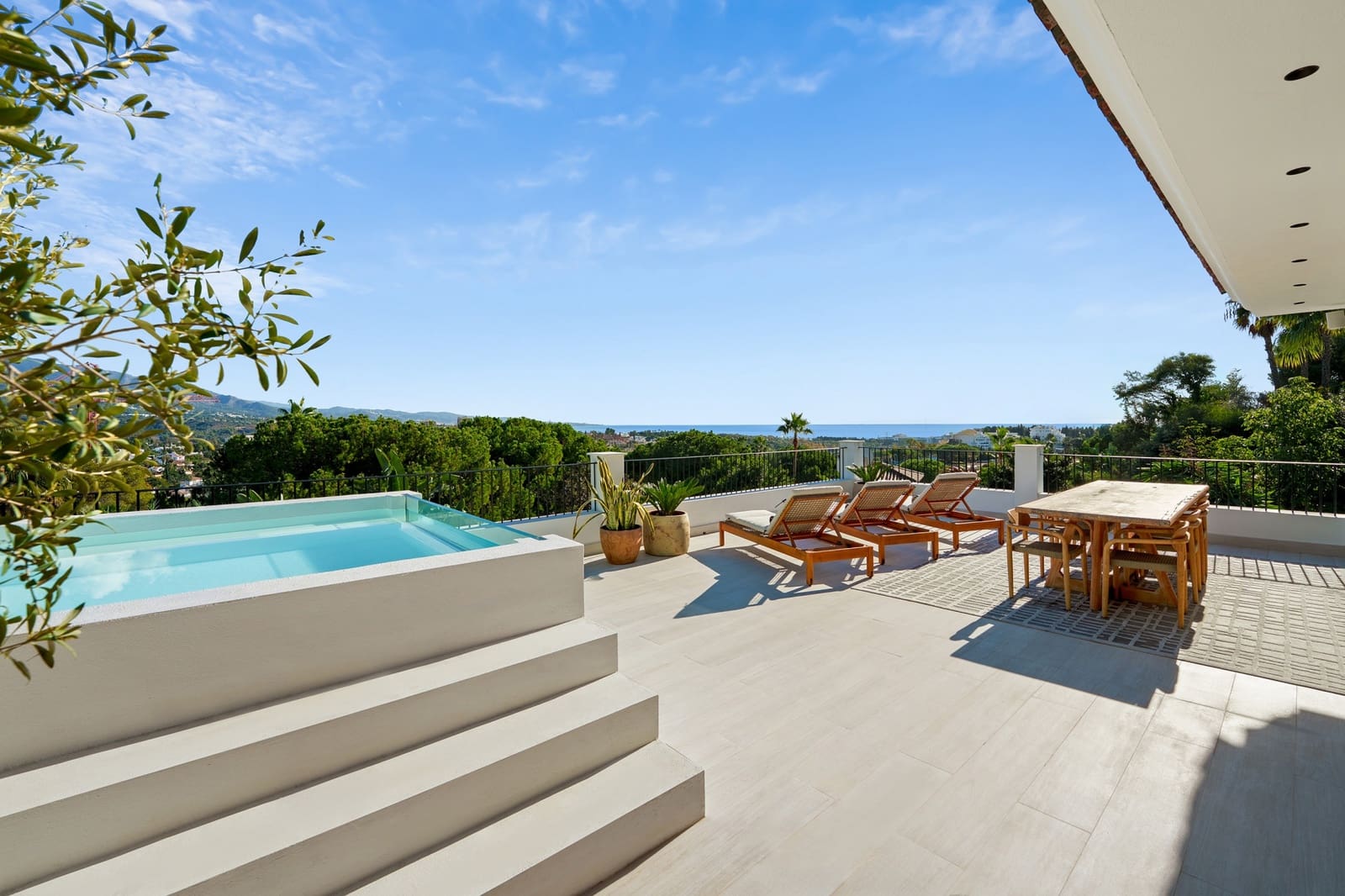 6 chambre Villa/Maison à vendre à Nueva Andalucia avec piscine garage - 9 950 000 € (Ref: 9385214)