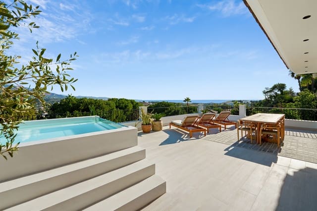 6 sypialnia Willa na sprzedaż w Las Brisas, Marbella z basenem garażem - 9 950 000 € (Ref: 9385214)