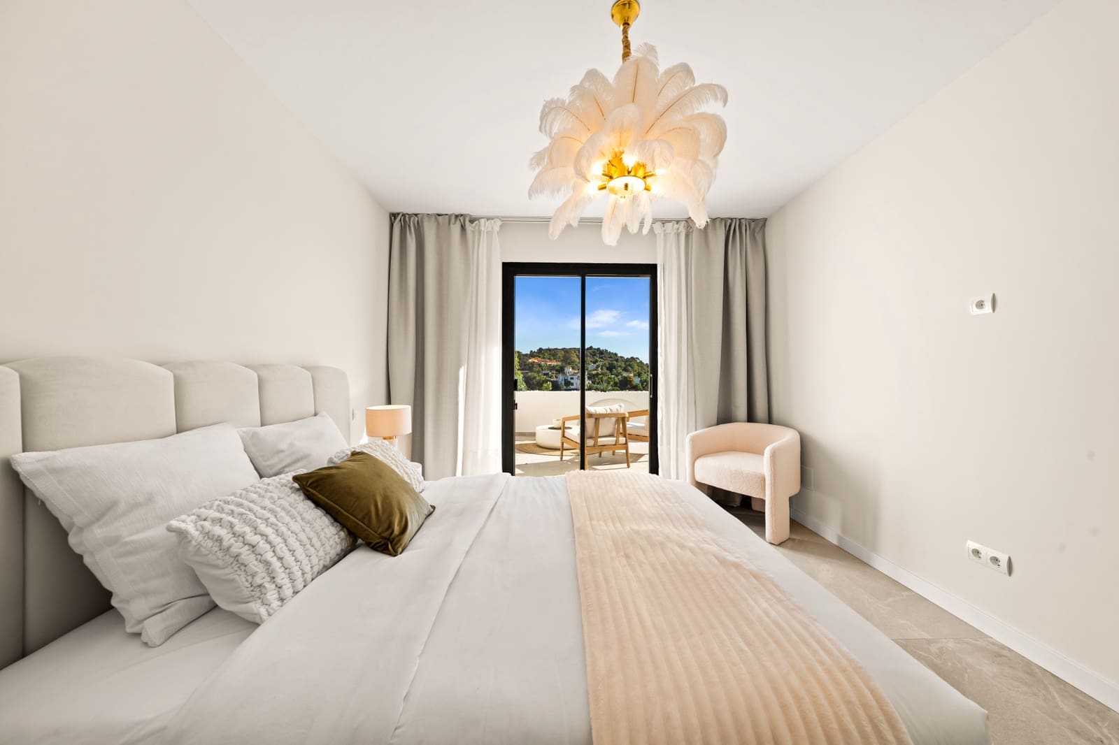 3 sovrum Lägenhet till salu i La Quinta med pool garage - 899 000 € (Ref: 9413764)