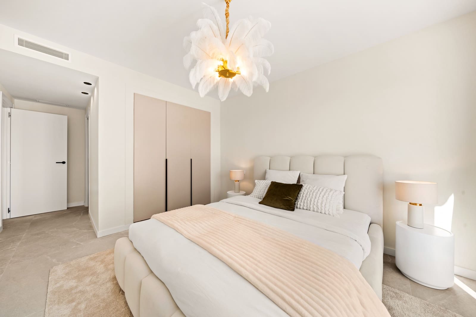 3 sovrum Lägenhet till salu i La Quinta med pool garage - 899 000 € (Ref: 9413764)