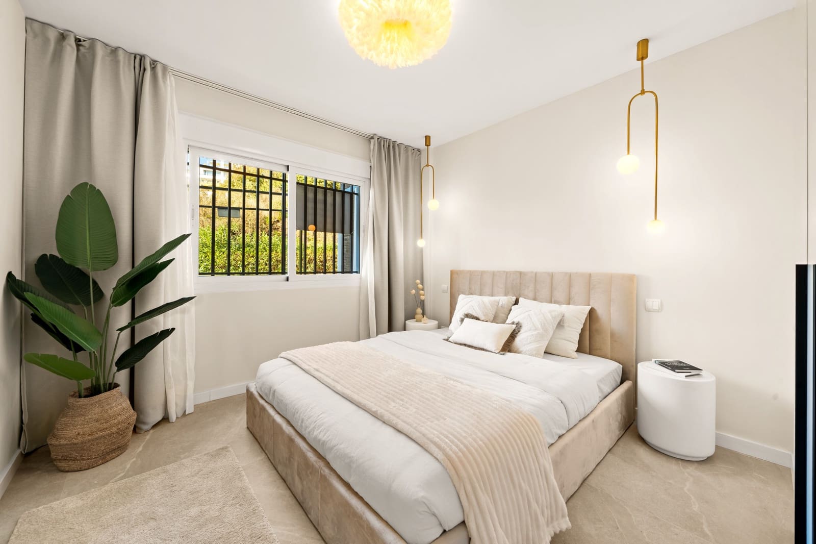 3 sovrum Lägenhet till salu i La Quinta med pool garage - 899 000 € (Ref: 9413764)