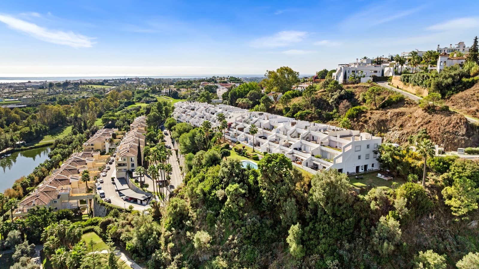 3 sovrum Lägenhet till salu i La Quinta med pool garage - 899 000 € (Ref: 9413764)