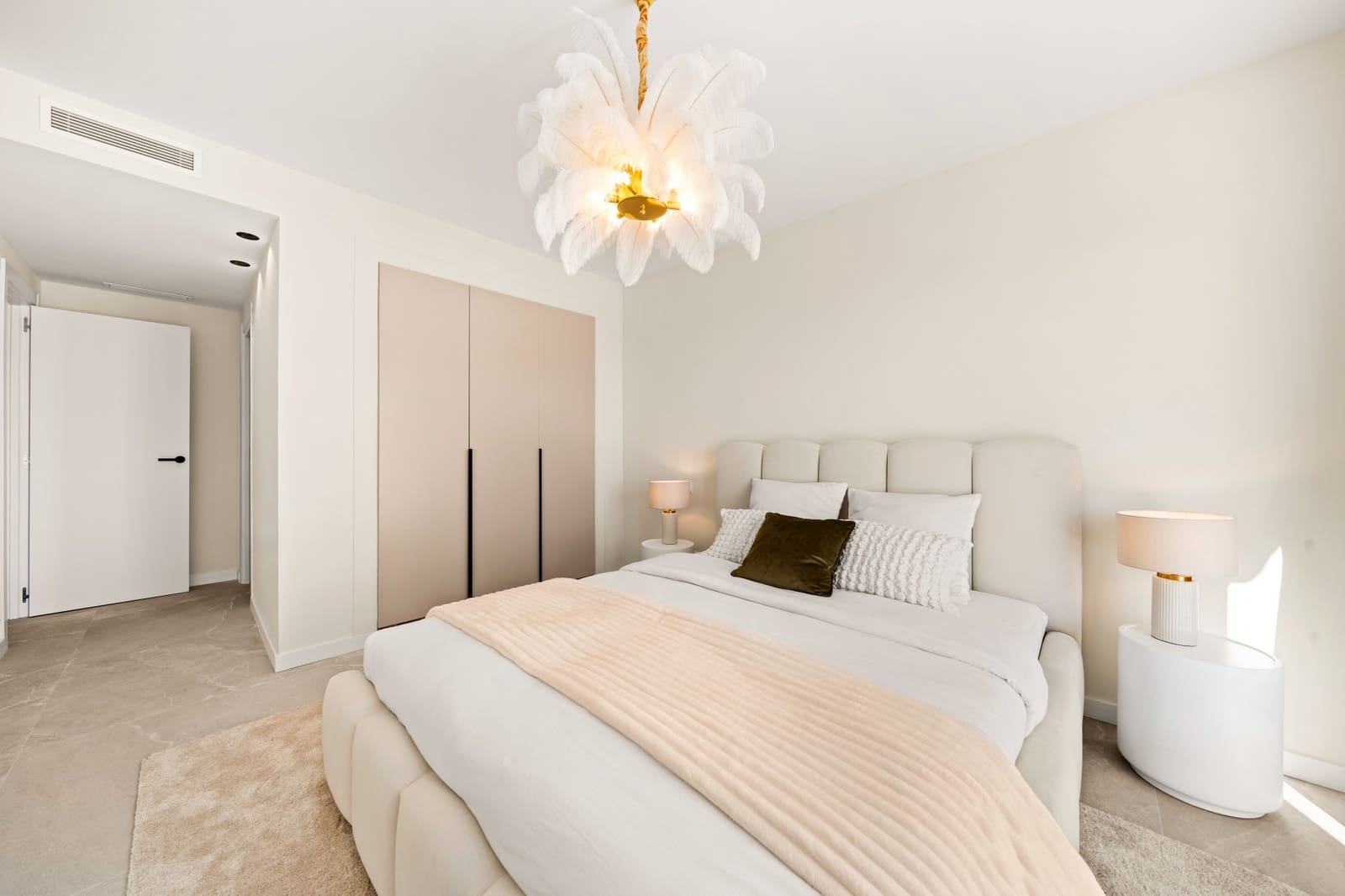3 slaapkamer Appartement te koop in La Quinta met zwembad garage - € 899.000 (Ref: 9413764)
