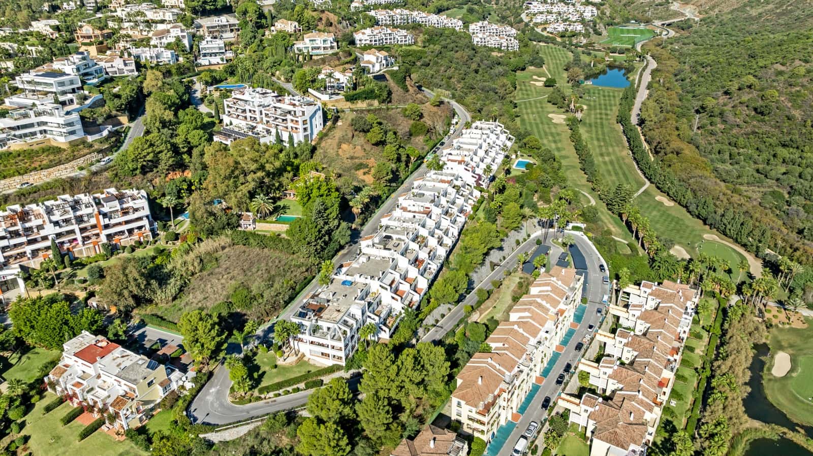 3 slaapkamer Appartement te koop in La Quinta met zwembad garage - € 899.000 (Ref: 9413764)