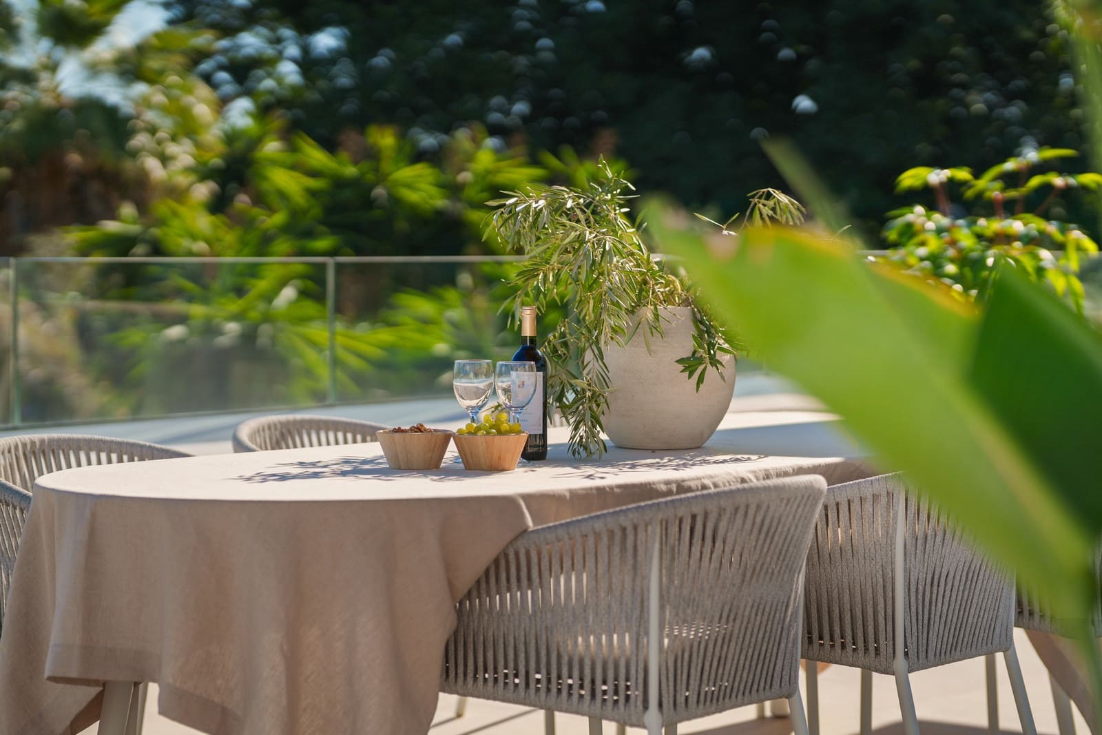 5 slaapkamer Villa te koop in Nueva Andalucia met zwembad garage - € 4.990.000 (Ref: 9415463)