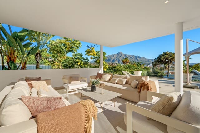 5 sypialnia Willa na sprzedaż w Las Brisas, Marbella z basenem garażem - 4 990 000 € (Ref: 9415463)