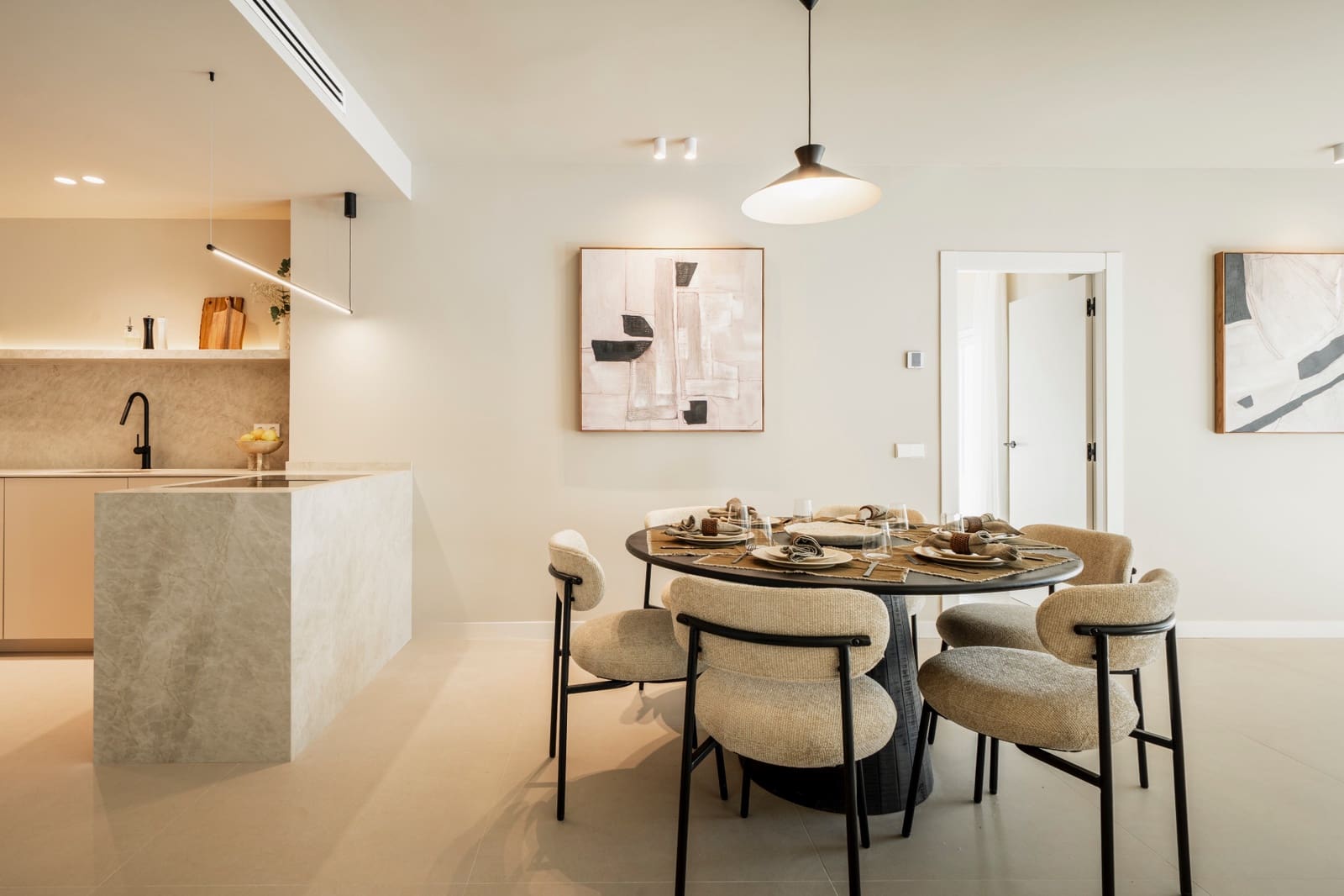 3 bedroom Apartment for sale in La Quinta with pool garage - € 849,000 (Ref: 9426951)