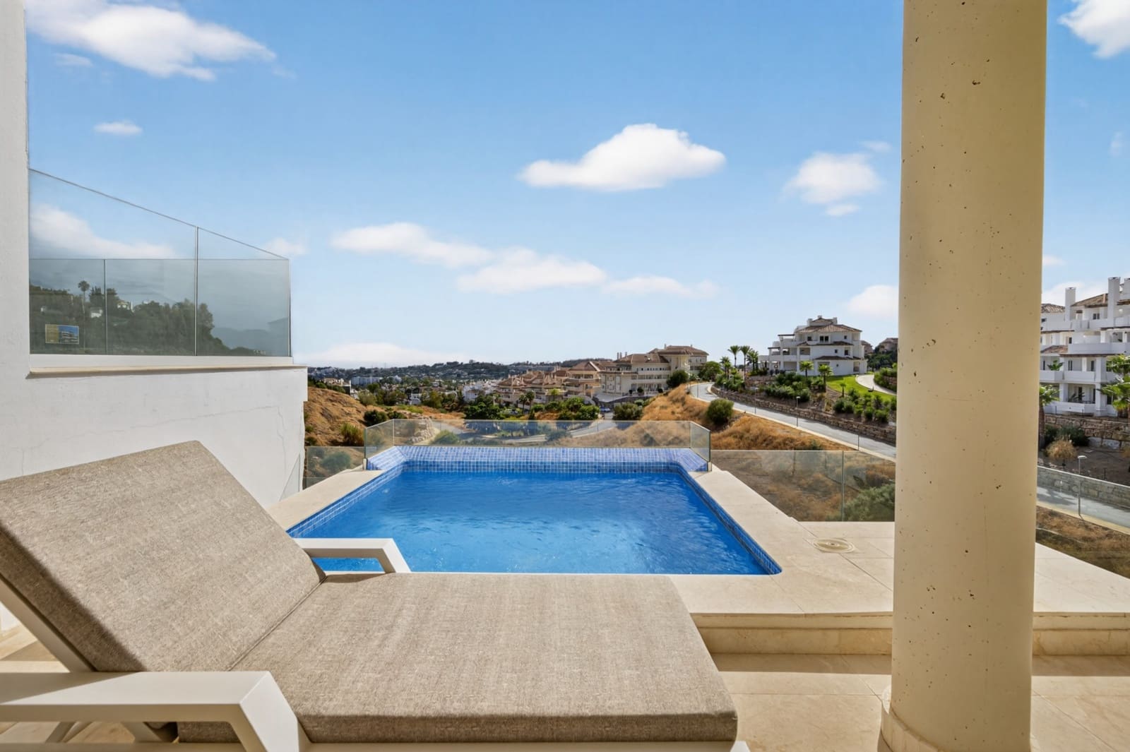 2 bedroom Apartment for sale in Marbella with pool garage - € 845,000 (Ref: 9431251)
