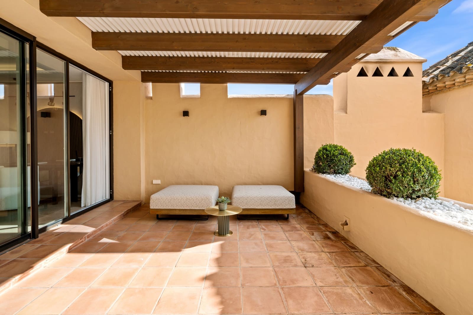 3 chambre Penthouse à vendre à Benahavis avec piscine garage - 925 000 € (Ref: 9433019)