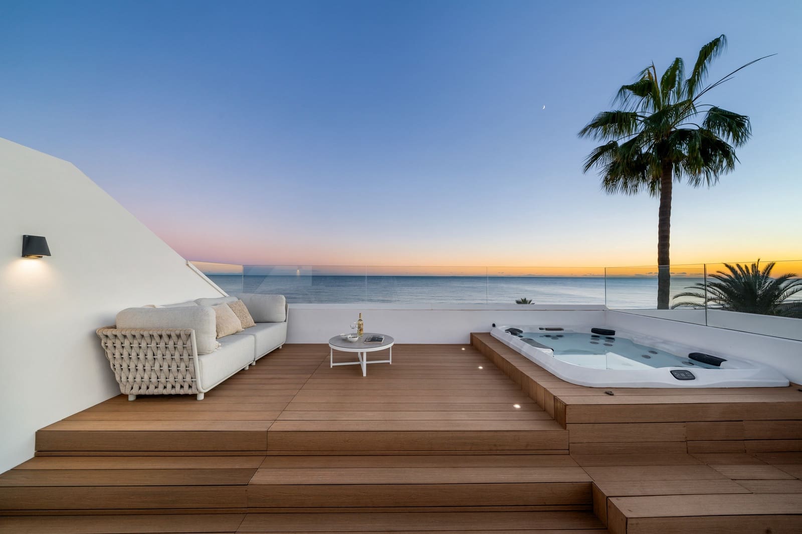 5 sypialnia Willa na sprzedaż w New Golden Mile z basenem garażem - 6 200 000 € (Ref: 9446122)