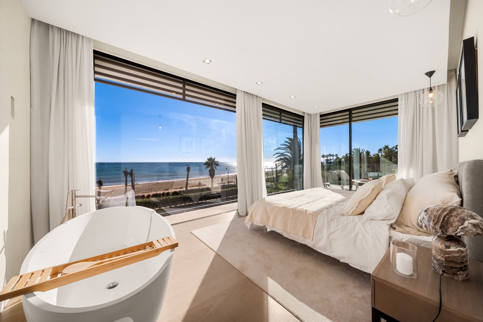 5 slaapkamer Villa te koop in Estepona met zwembad garage - € 5.995.000 (Ref: 9446122)