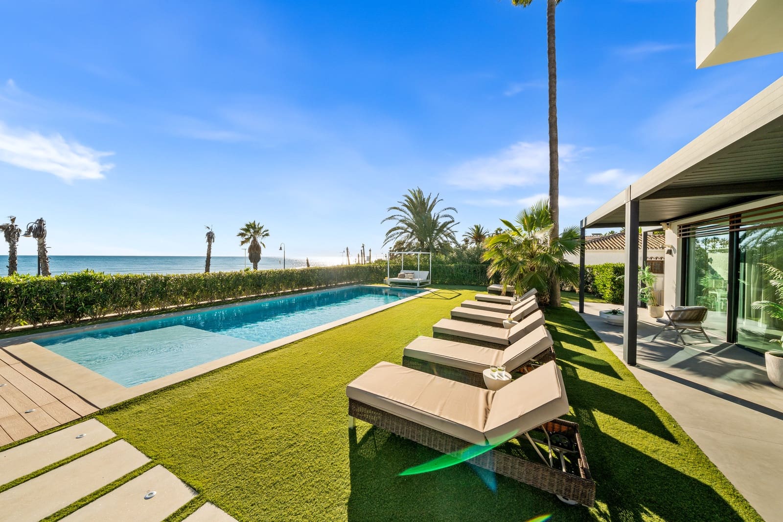 5 slaapkamer Villa te koop in Estepona met zwembad garage - € 5.995.000 (Ref: 9446122)