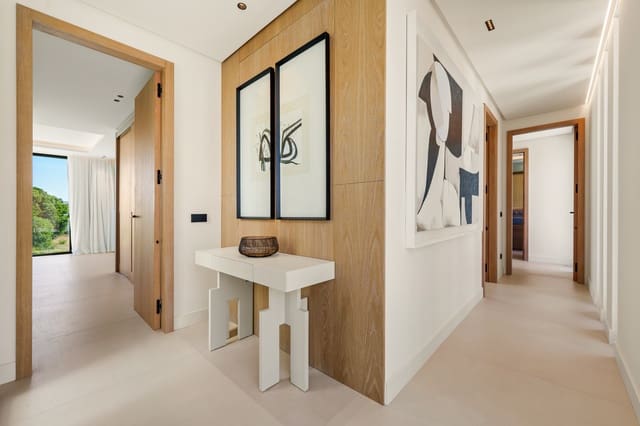 5 makuuhuone Huvila myytävänä paikassa Nueva Alcántara, Marbella mukana uima-altaan 
autotalli - 4 580 000 € (Ref: 9518576)