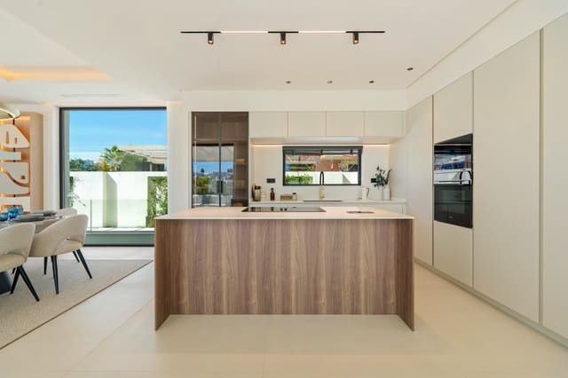 5 makuuhuone Huvila myytävänä paikassa Nueva Alcántara, Marbella mukana uima-altaan 
autotalli - 4 580 000 € (Ref: 9518576)