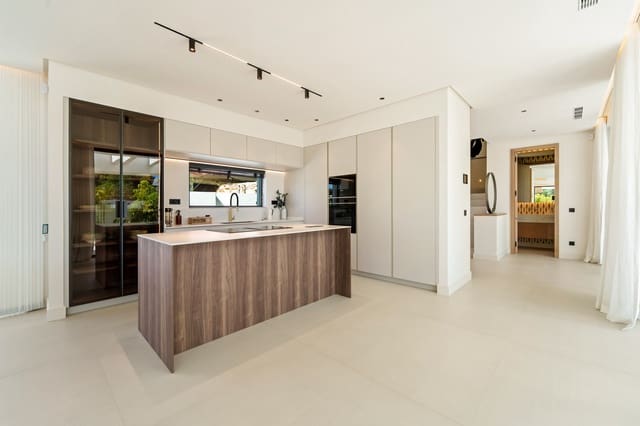 5 bedroom Villa for sale in Nueva Alcántara, Marbella with pool garage - € 4,580,000 (Ref: 9518576)