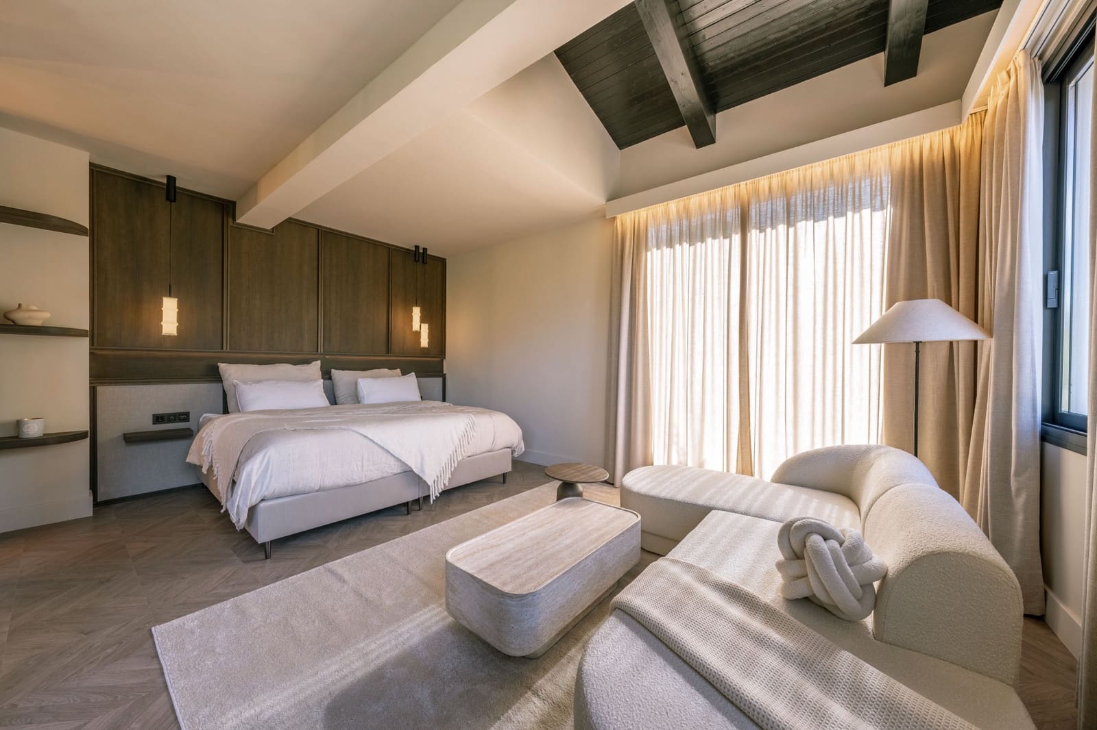 5 slaapkamer Villa te koop in Nueva Andalucia met zwembad garage - € 4.290.000 (Ref: 9551053)