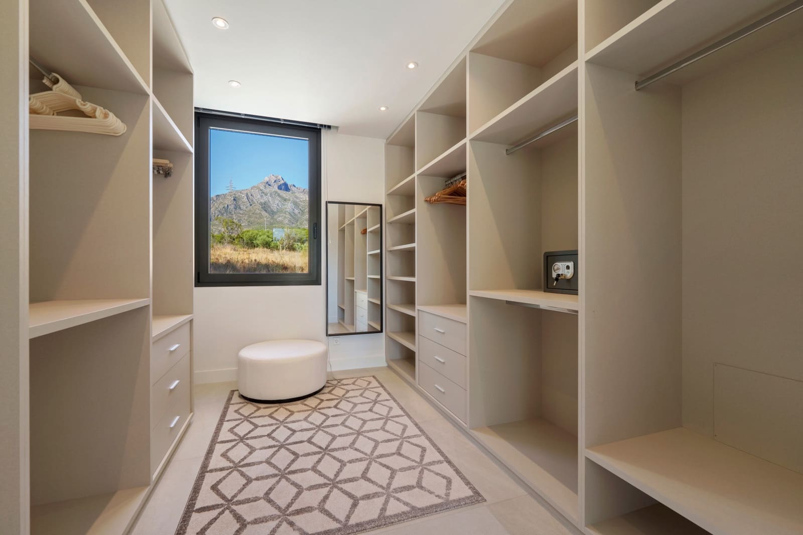 6 camera da letto Villa in vendita in Golden Mile con piscina garage - 5.900.000 € (Rif: 9574072)