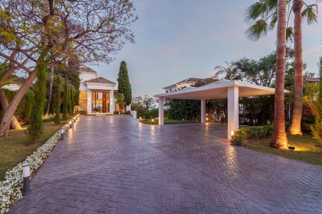 6 sypialnia Willa na sprzedaż w Los Naranjos, Marbella z basenem garażem - 6 850 000 € (Ref: 9574073)