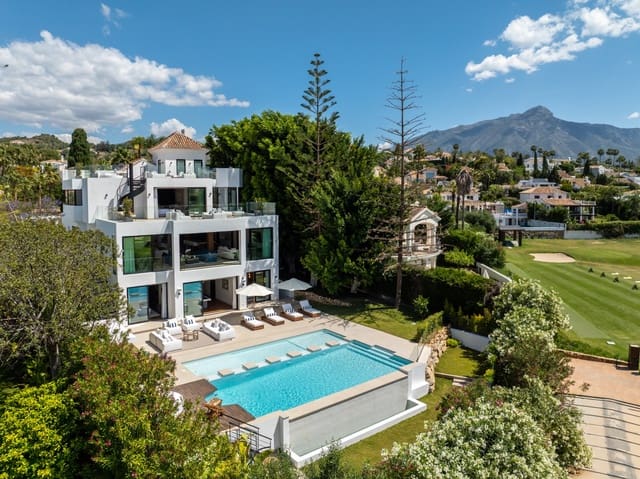 6 sypialnia Willa na sprzedaż w Los Naranjos, Marbella z basenem garażem - 6 850 000 € (Ref: 9574073)