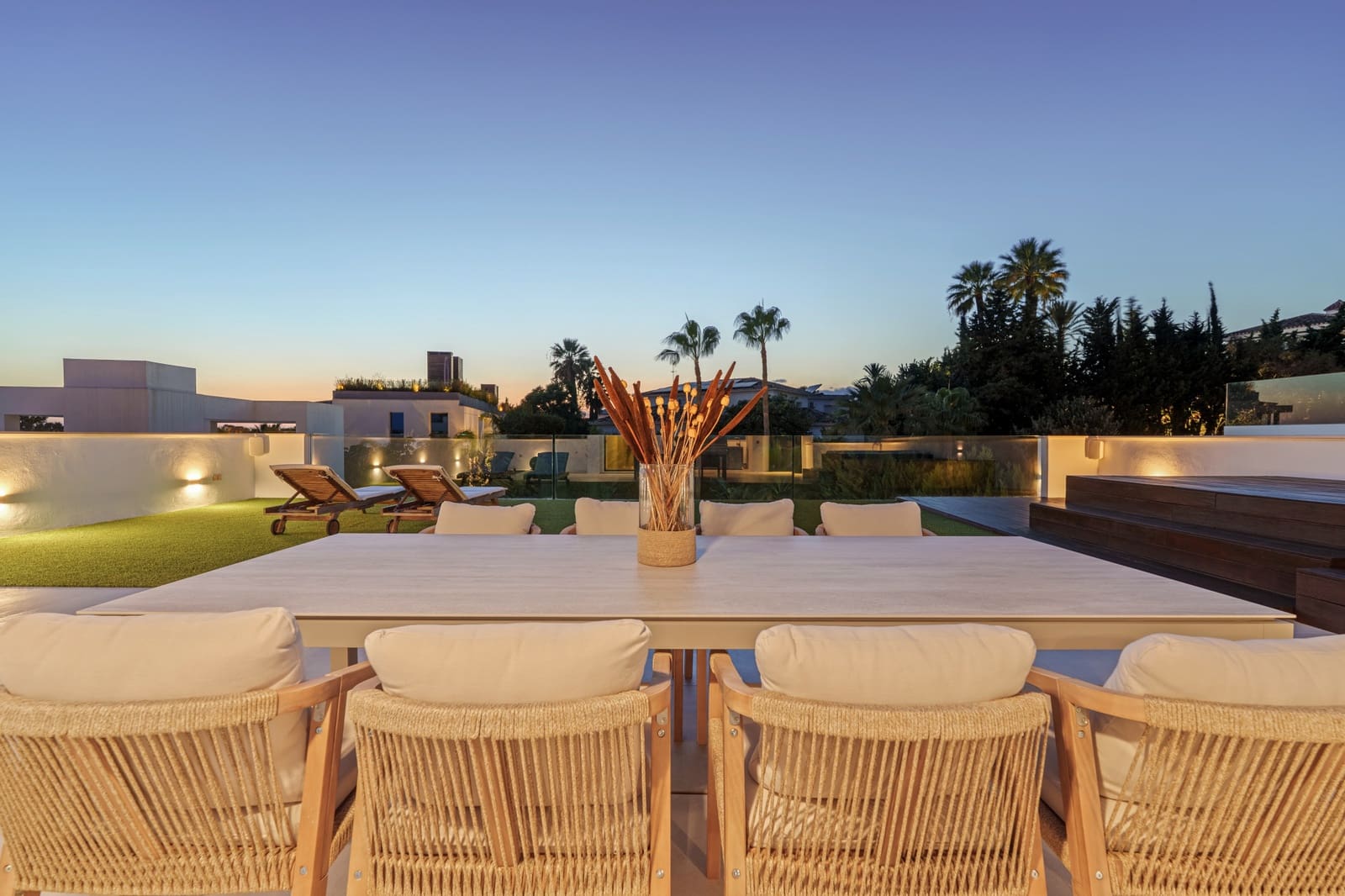 5 soverom Villa til salgs i Puerto Banus med svømmebasseng garasje - € 4 895 000 (Ref: 9574074)