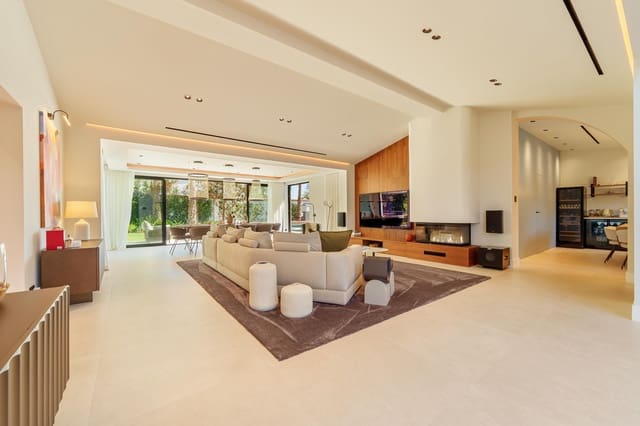 5 Zimmer Villa zu verkaufen in Puerto Banus, Marbella mit Pool Garage - 6.500.000 € (Ref: 9574075)