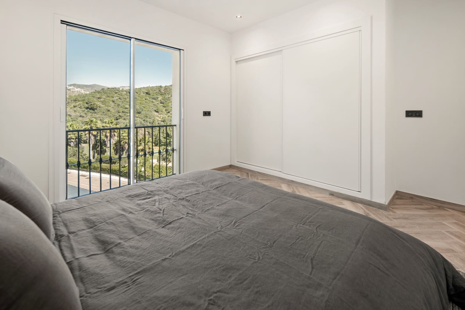 3 sovrum Takvåning till salu i La Quinta med pool garage - 920 000 € (Ref: 9644595)