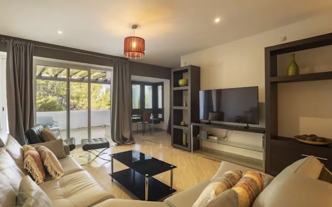 1 sypialnia Apartament do wynajęcia w Marbella z garażem - 1 800 € (Ref: 9683398)