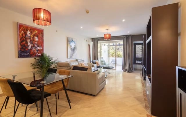 1 sypialnia Apartament do wynajęcia w Marbella z garażem - 1 800 € (Ref: 9683398)