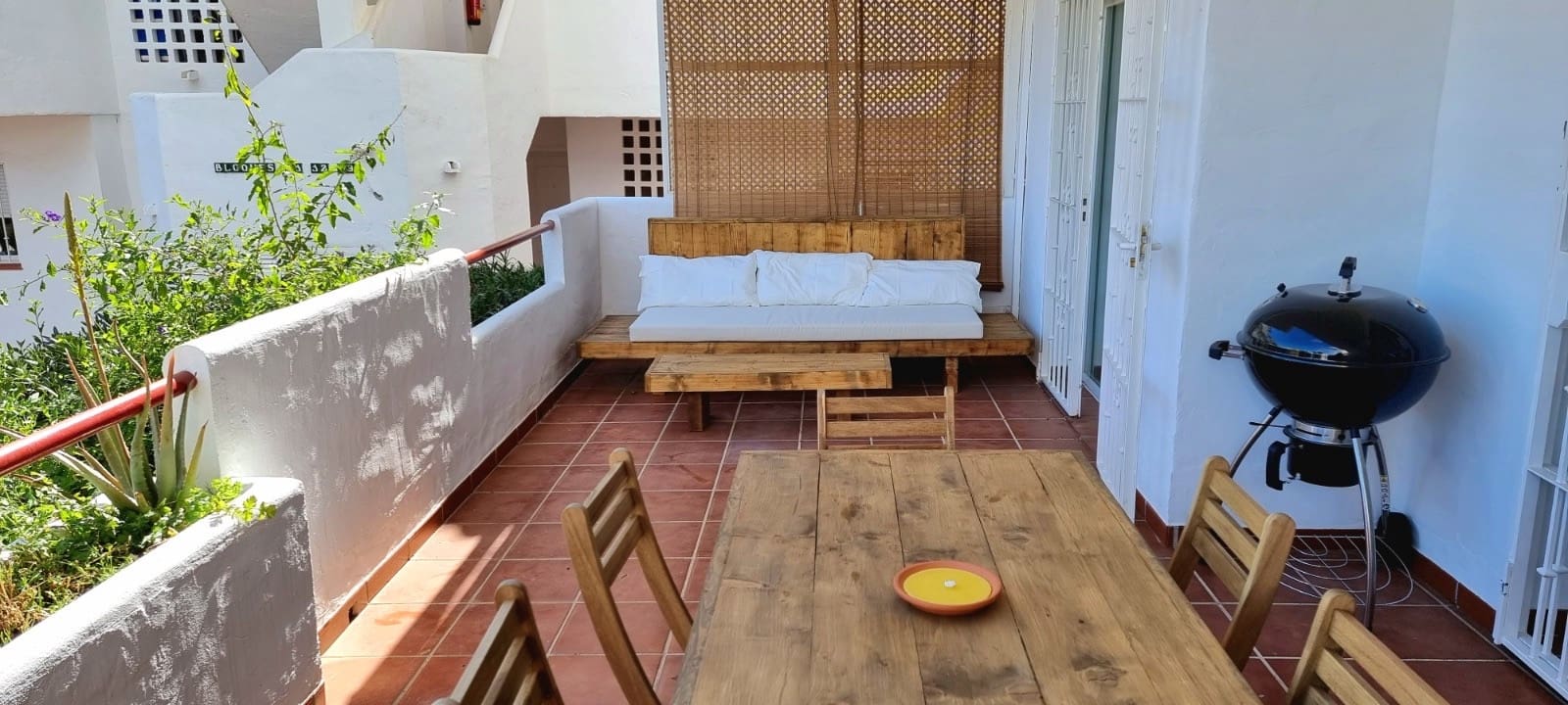 2 Zimmer Apartment zu vermieten in Bel-Air mit Pool - 2.200 € (Ref: 9683400)