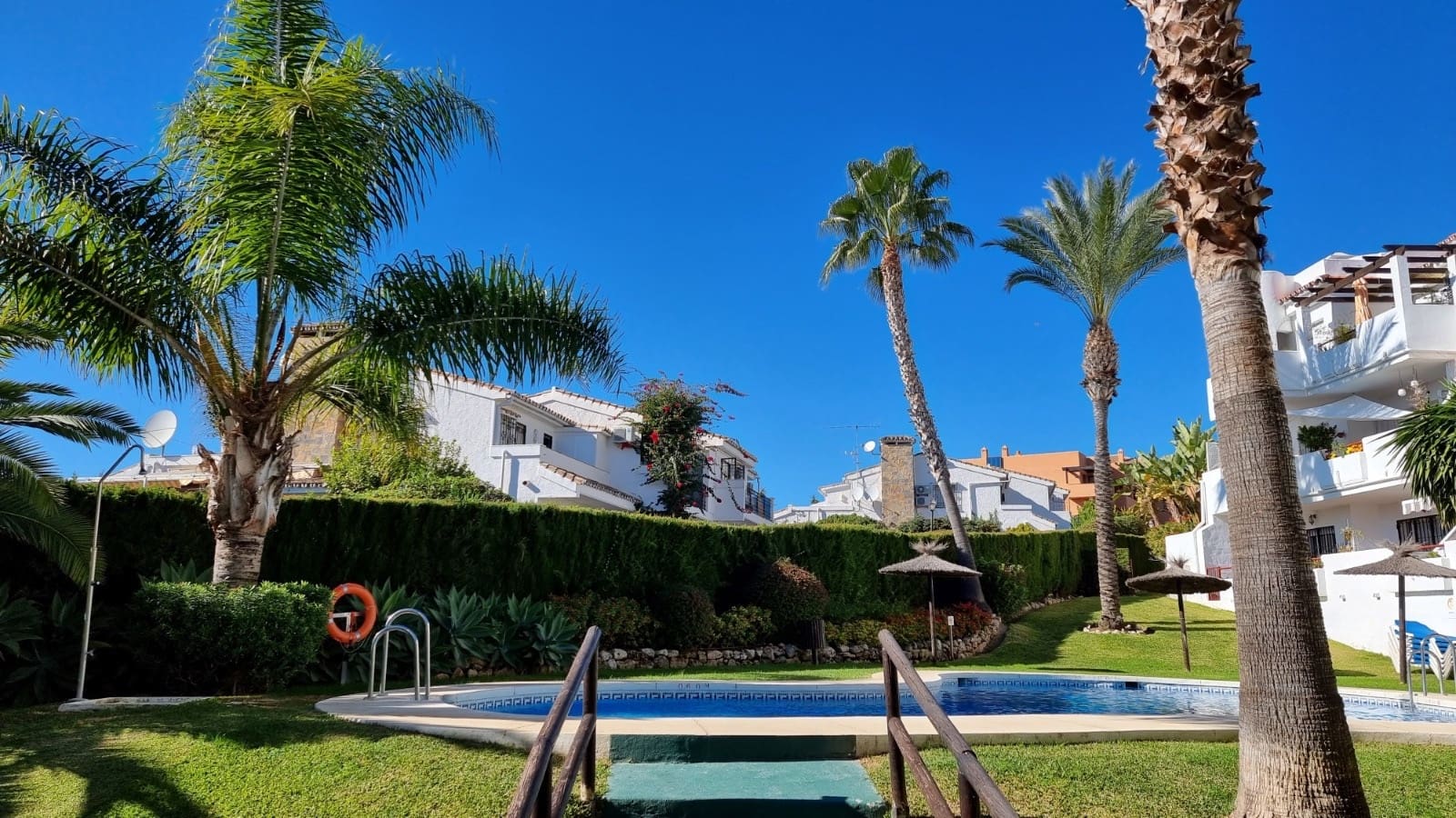 2 Zimmer Apartment zu vermieten in Bel-Air mit Pool - 2.200 € (Ref: 9683400)