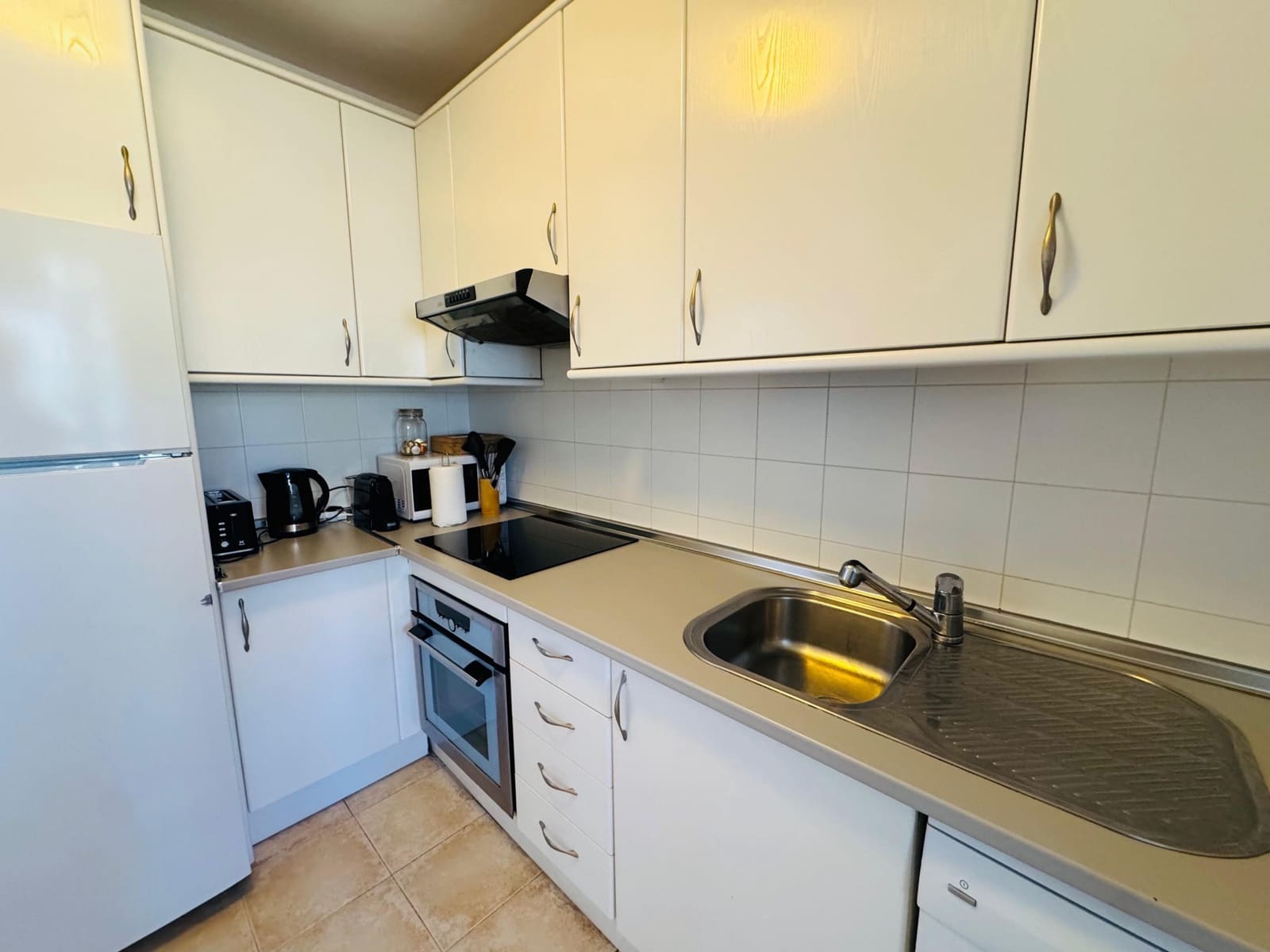 2 Zimmer Apartment zu vermieten in Bel-Air mit Pool - 2.200 € (Ref: 9683400)