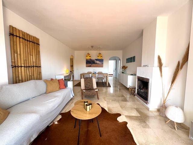 2 Zimmer Apartment zu vermieten in Bel-Air, Estepona mit Pool - 2.200 € (Ref: 9683400)