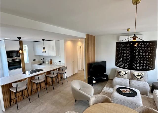 Ático de 4 habitaciones en Marbella en alquiler con piscina garaje - 5.000 € (Ref: 9683401)