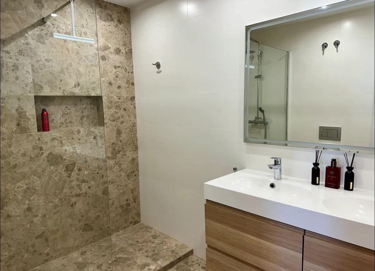 Ático de 4 habitaciones en Marbella en alquiler con piscina garaje - 5.000 € (Ref: 9683401)