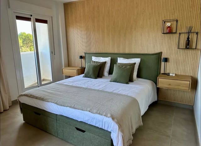 Ático de 4 habitaciones en Marbella en alquiler con piscina garaje - 5.000 € (Ref: 9683401)