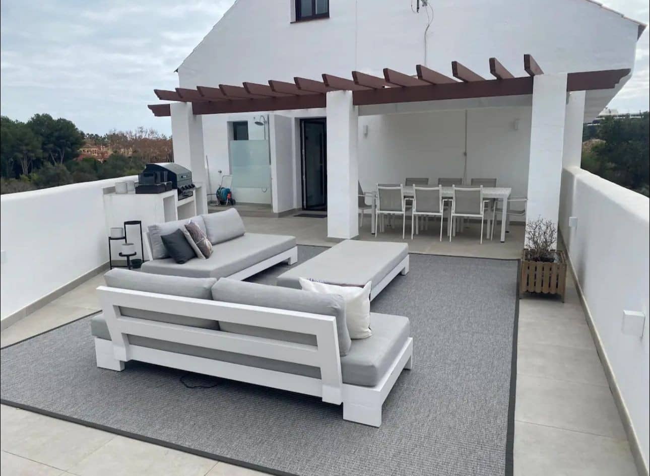 Ático de 4 habitaciones en Marbella en alquiler con piscina garaje - 5.000 € (Ref: 9683401)