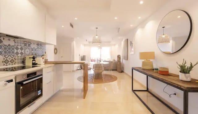 2 quarto Apartamento para venda em Lomas De Marbella, Marbella com piscina garagem - 700 000 € (Ref: 9690304)