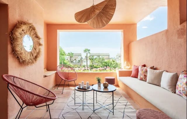 2 bedroom Apartment for sale in Lomas De Marbella, Marbella with pool garage - € 700,000 (Ref: 9690304)