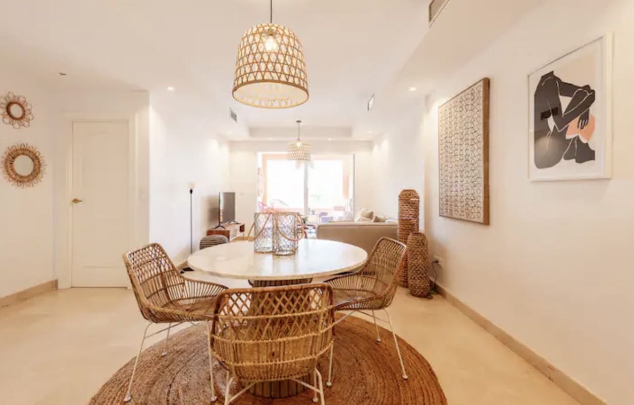 2 bedroom Apartment for sale in Marbella with pool garage - € 700,000 (Ref: 9690304)