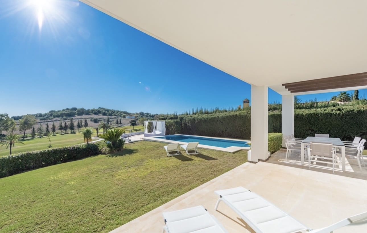 Chalet de 4 habitaciones en El Paraiso en alquiler con piscina garaje - 10.000 € (Ref: 9690305)